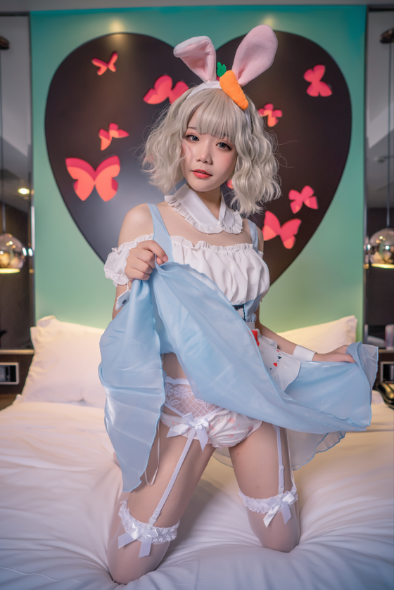 王胖胖u – NO.011 cosplay Alice Maid – Alice In Wonderland 【35P471M】