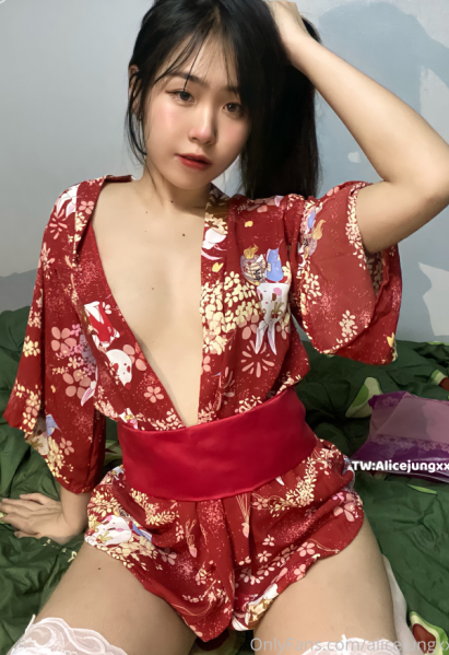 推特泰国嫩妹 alicejungxx onlyfans视图合集[392P-41V-2.57G]