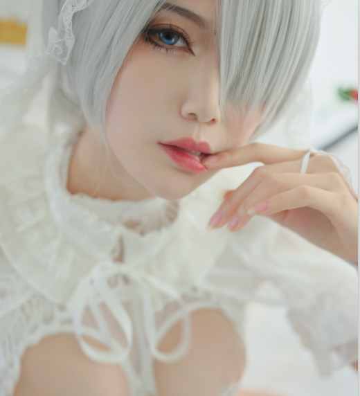 人气coser 一米八的大梨子 2B[24P-100M]