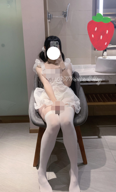 推特极品萝莉 小7软糖[77idaddy ] 和金主调教啪啪视图[166P-4V-101M]