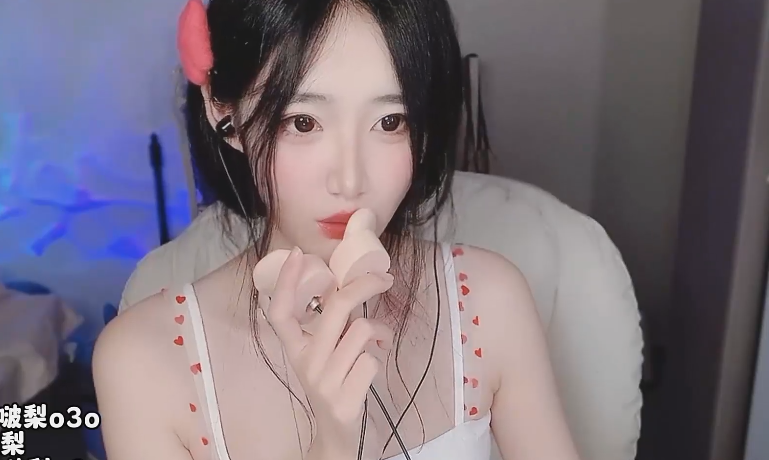 啵啵梨【中秋】妹妹耳边甜甜，吃你耳朵，弹舌20min1V343M百度盘