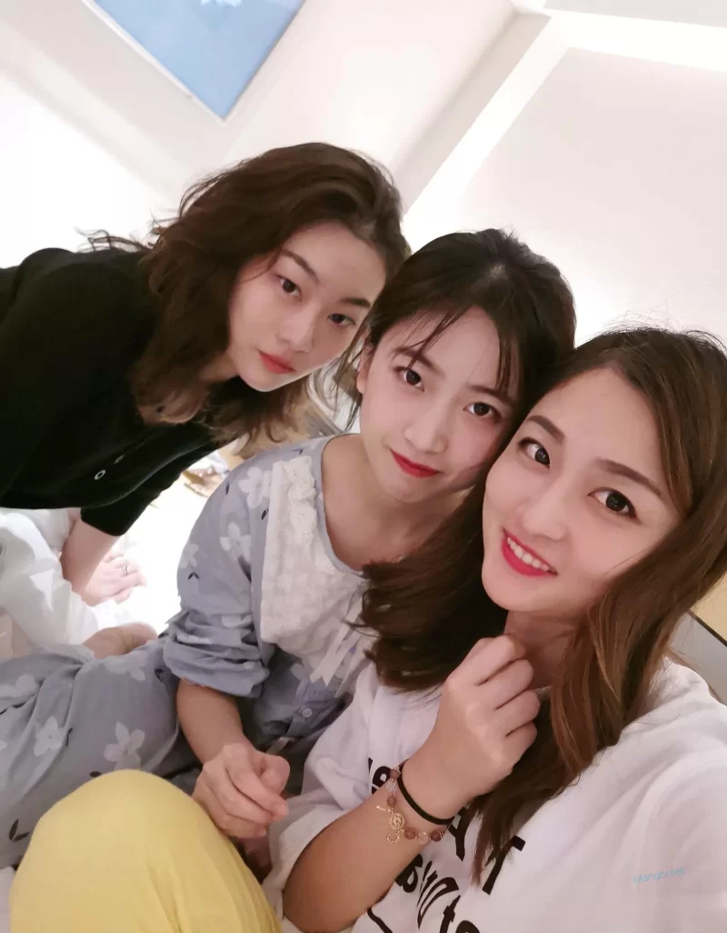 唇齿交融情欲升温