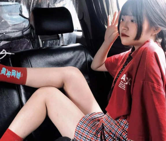 ⭐[云端泄密]流出稀缺 反差婊俏皮可爱的甜美妹子被黄毛骗走了身子203M4V26P