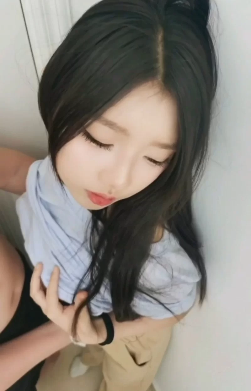 91 [弟大物勃]妻女共侍一夫亵渎女儿颜值爆棚很配合老爹下[55v-4GB] | 精选Porn