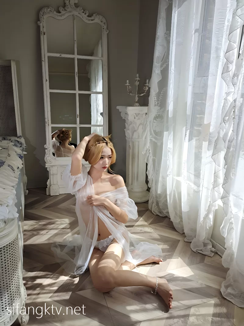 焕儿 目光 空洞 享受