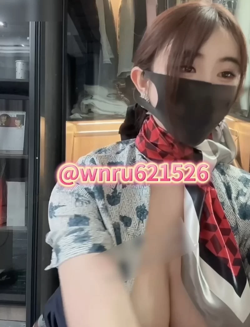 推特《wnru621526〗巨乳肥臀御姐私拍口交啪啪好不快活目前[208v-6.6GB]  精选Porn