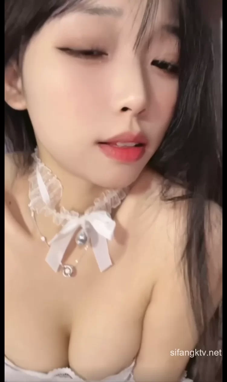 抖音02uiii ② 以前为了单手操作合成1个视频（第二部[1v-3.2GB]  精选Porn
