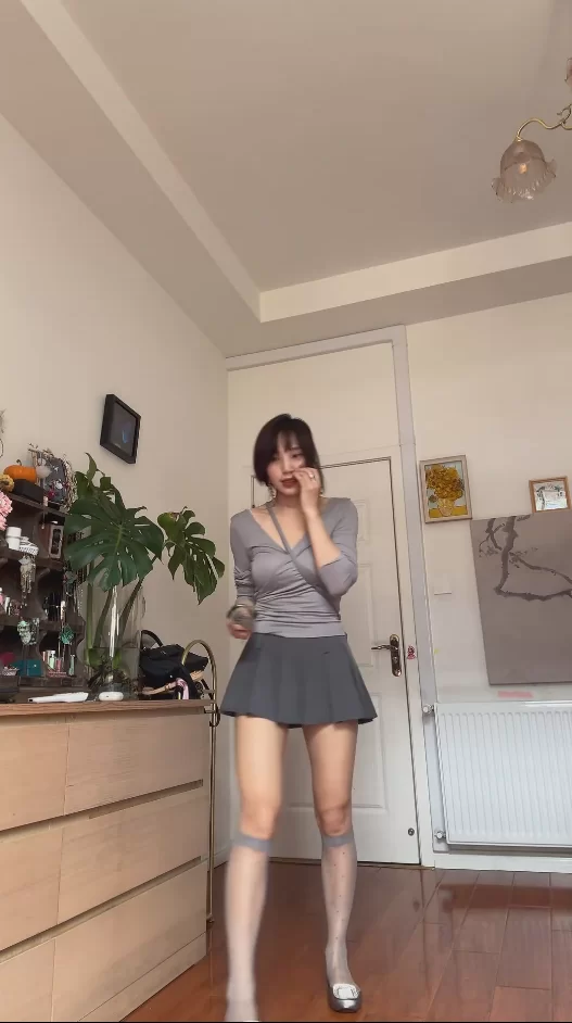 抖音美腿直播（此意寄昭昭）14不漏 纯素 [3v-1.73g]
