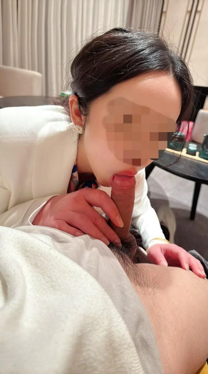“女神节”，人前穿正装纯御姐，人后被爆菊内射 [1-452m]