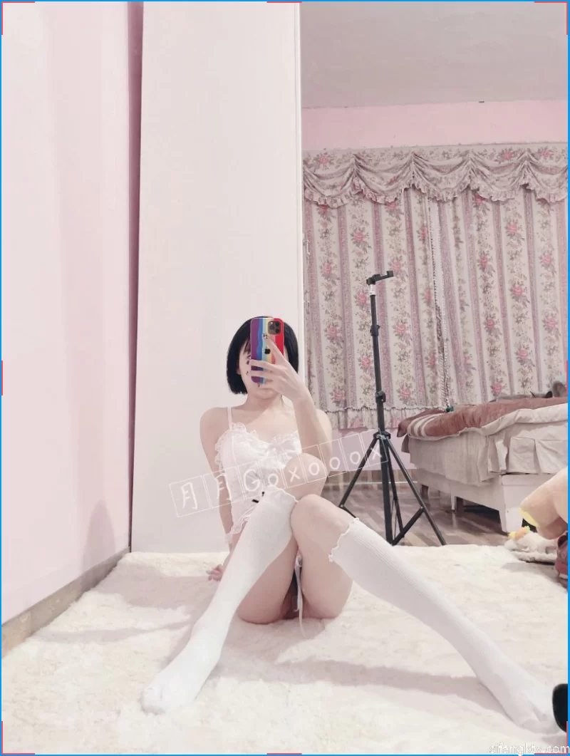 极品娇小身材清爽短发推特网红小美女《玥玥》不雅私拍 [76p+11v-3.05g]